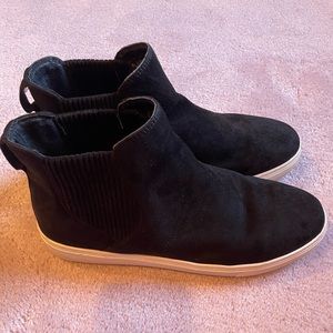 Steven by Steve Madden black bootie sneakers